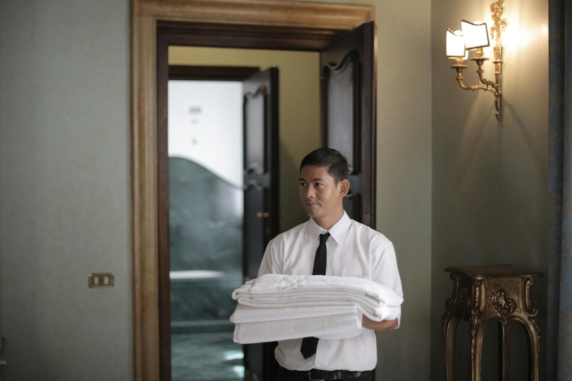 4 Ways You Can Improve Your Hotel Marketing (2).jpg