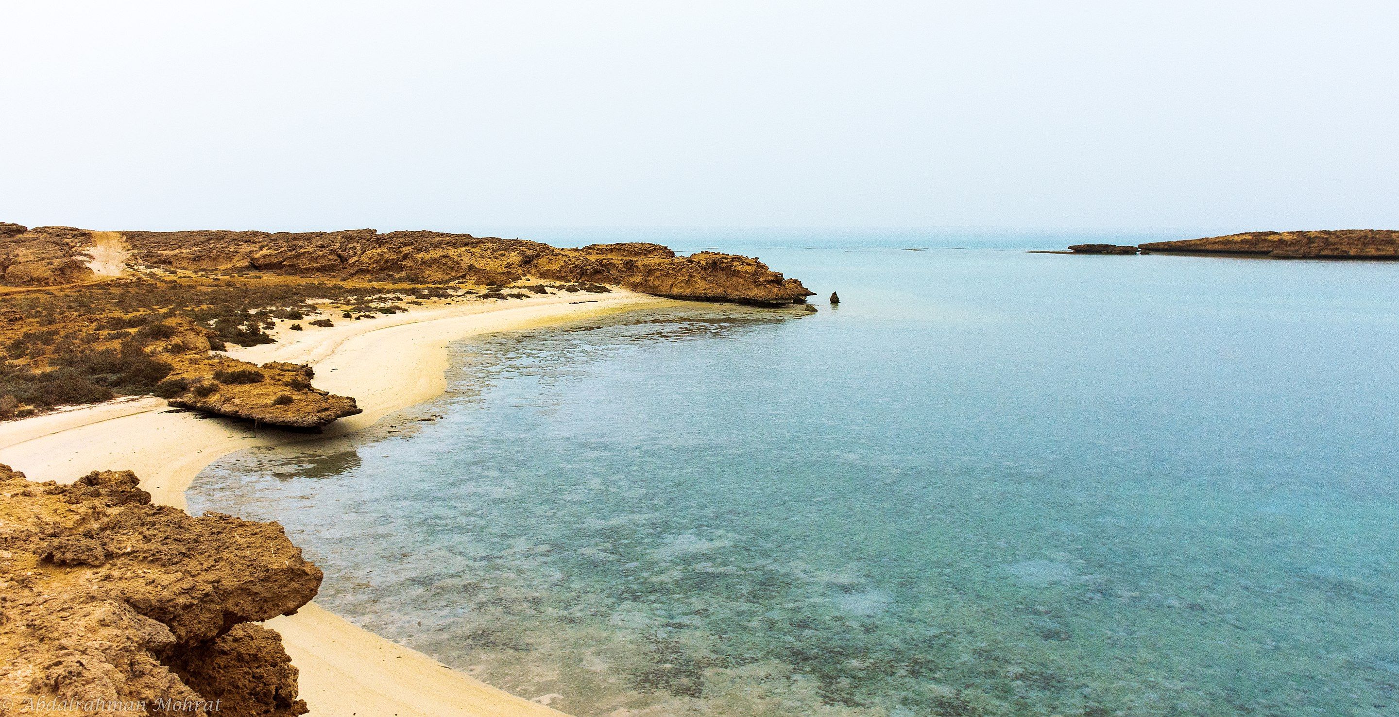Empty_Coast_in_Farasan_Island.jpg