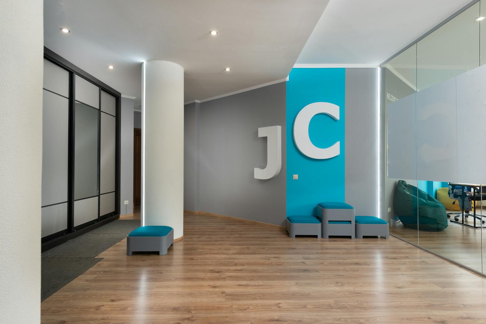 The Power of Paint How It Can Transform Your Commercial Space (2).jpg