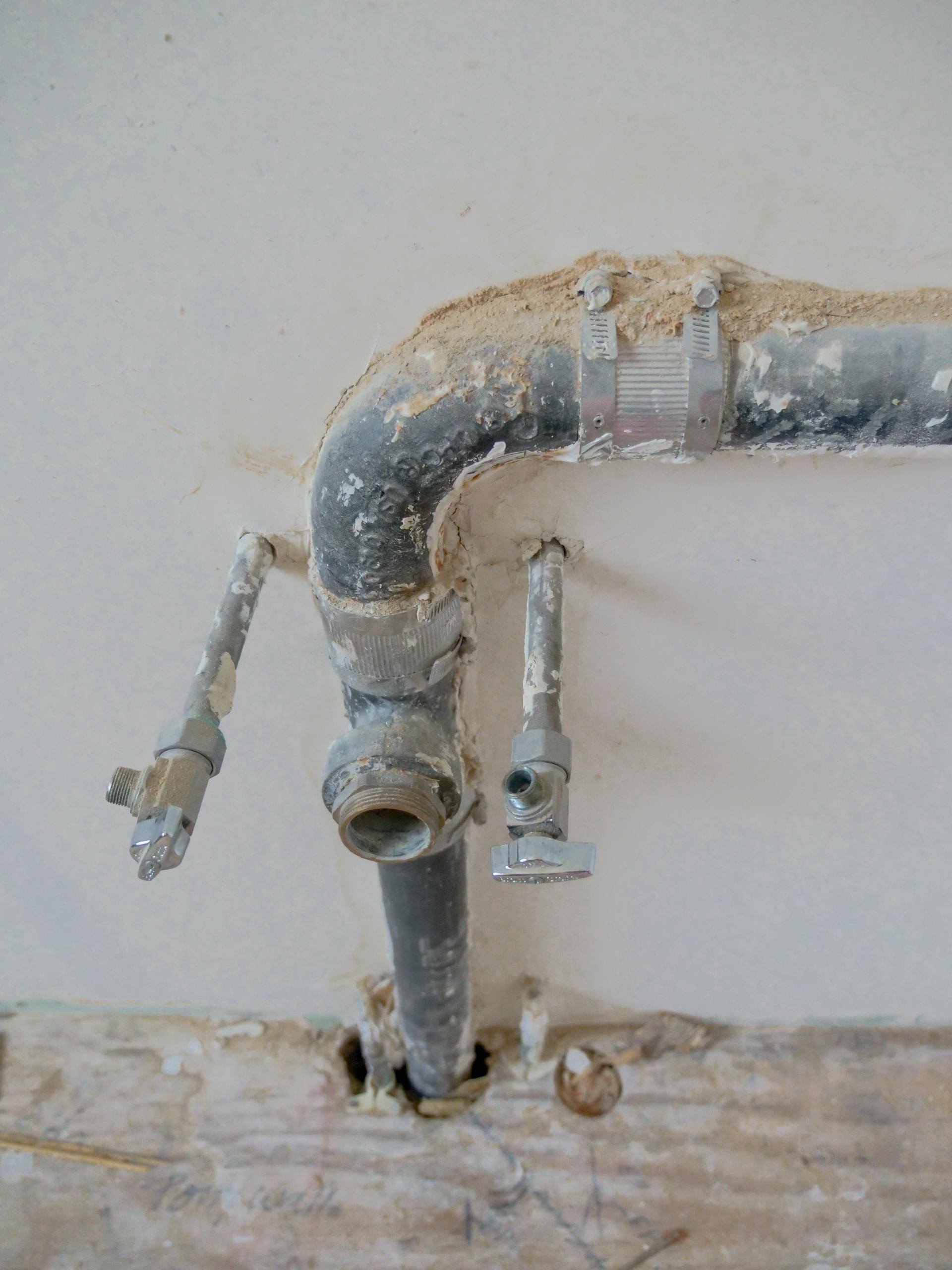 Why a Reliable Plumber Is Essential for Your Home (2).jpg