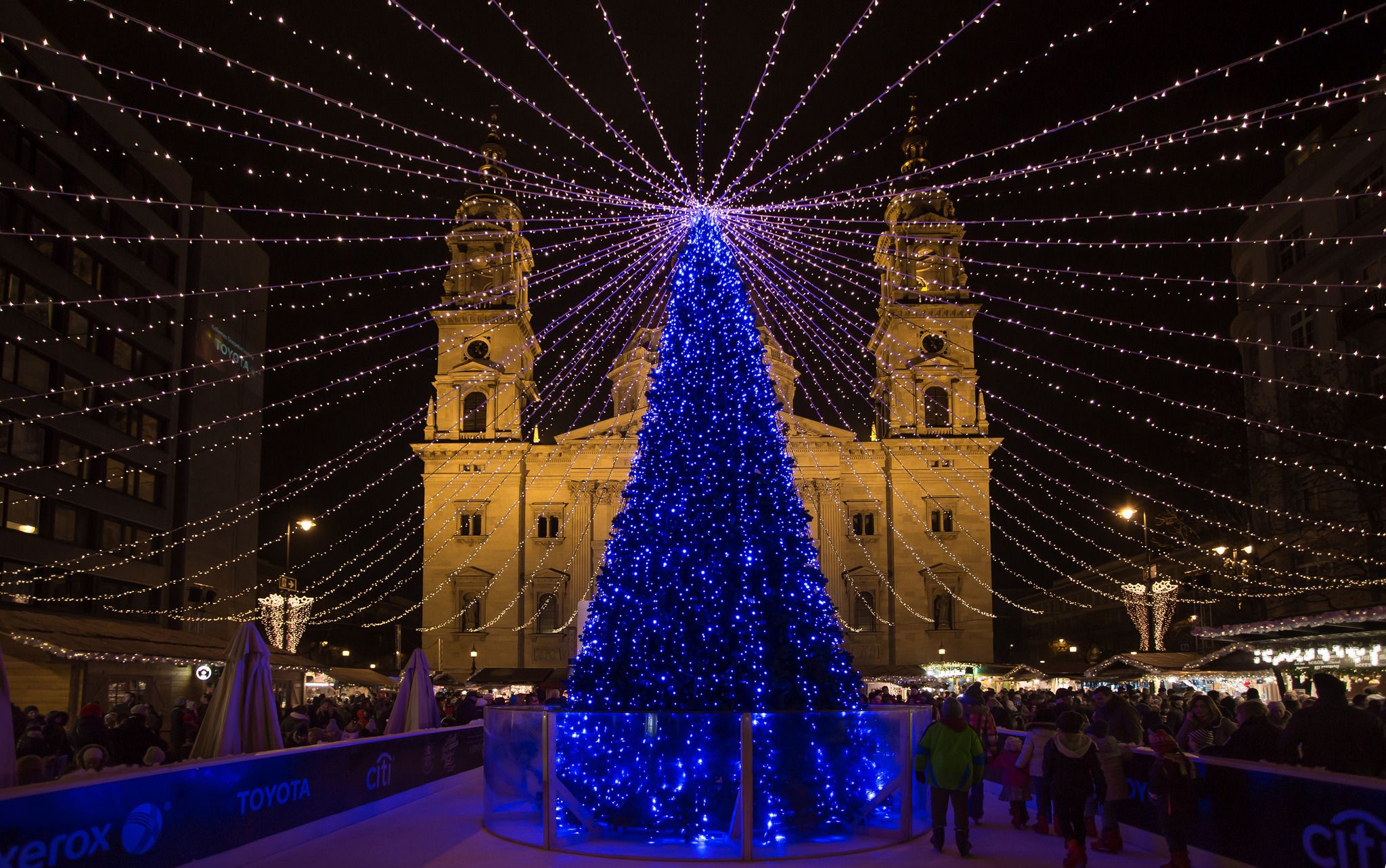 basilica-budapest-christmas.jpg