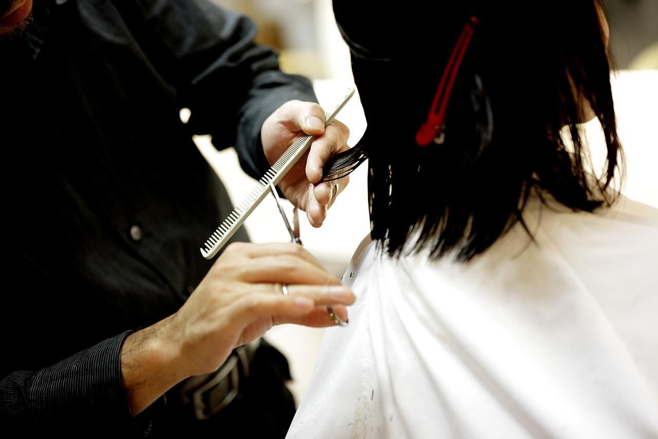 How to Care For Your Looks While Saving Money? Tips & Tricks