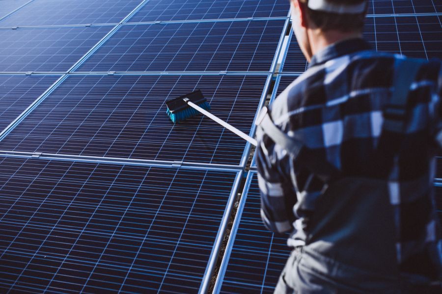 How to Clean Solar Panels