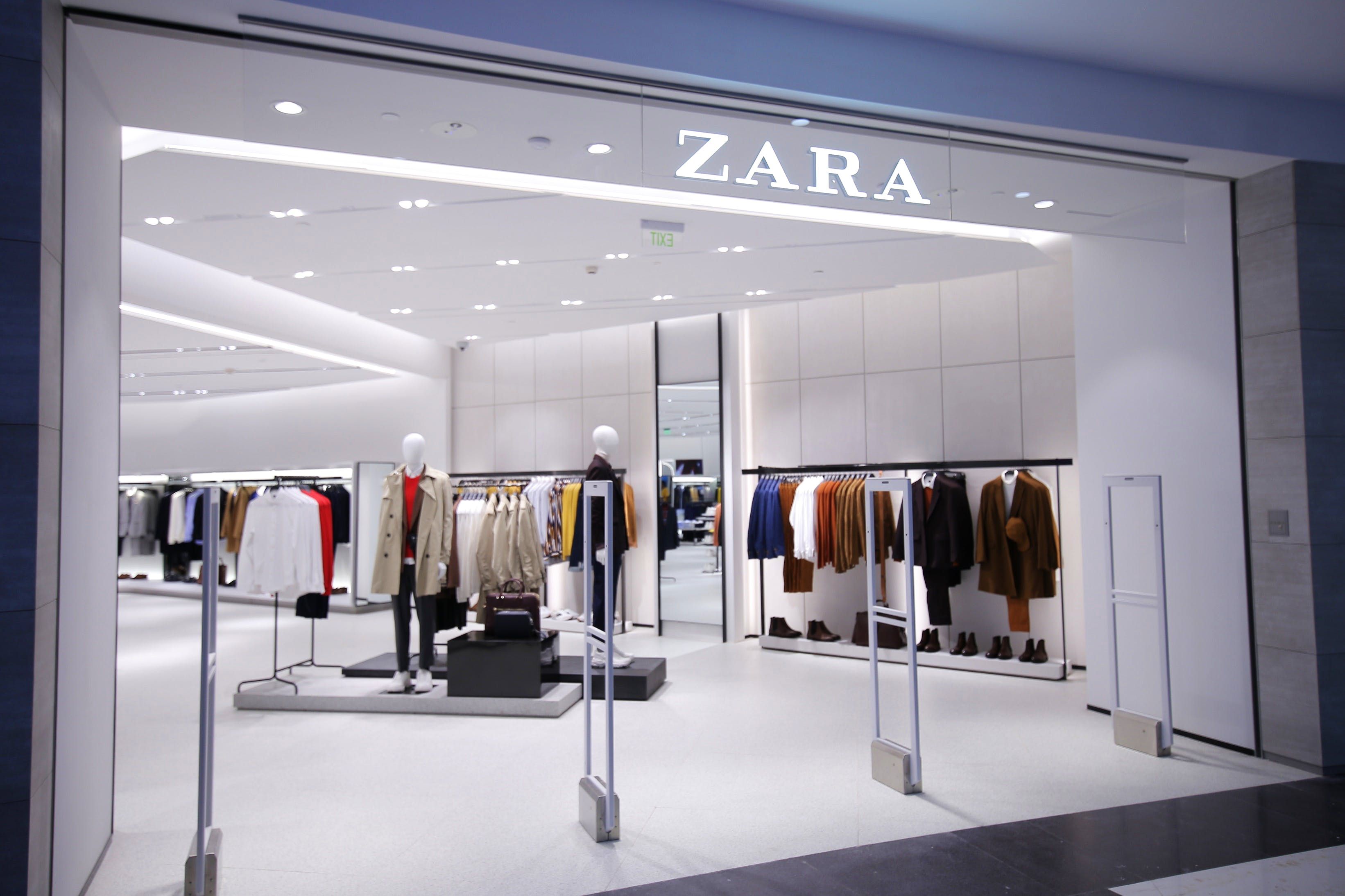 Hollister vs. Zara